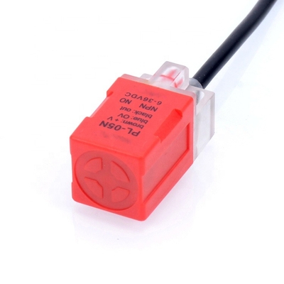 Position Sensor DC Voltage Electronic Non-Concise NPN 3 Type Wires Car Proximity Sensor Inductive Switch (PL-05N)